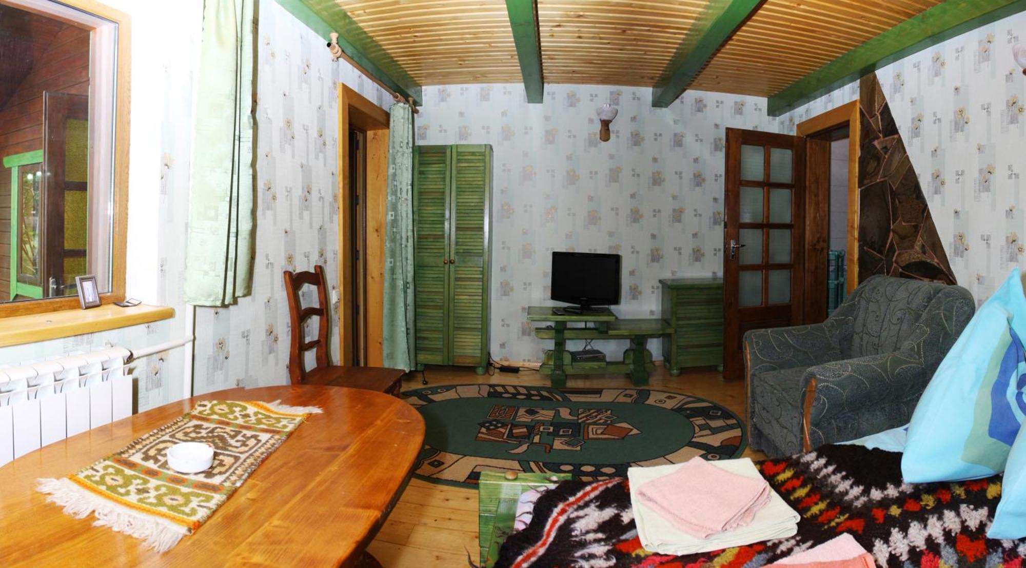 Садиба "У Наталії" タターリウ エクステリア 写真
